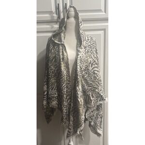 Simply Noelle Women One Size Brown Animal Print  Shawl NWT